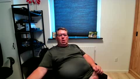 Snapshot of henrikrp1971 chatting on 07/06/26, 10:23 henrikrp1971 online show from 07/06/26, 10:23