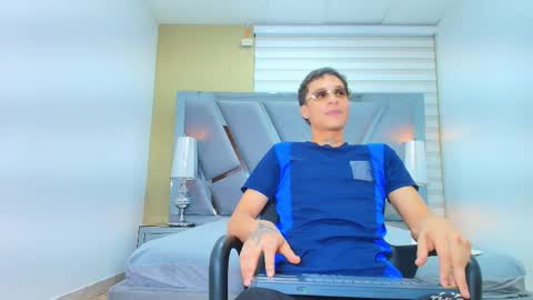 Snapshot of henry_green2 chatting on 03/27/26, 07:57 Henry online show from 03/27/26, 07:57