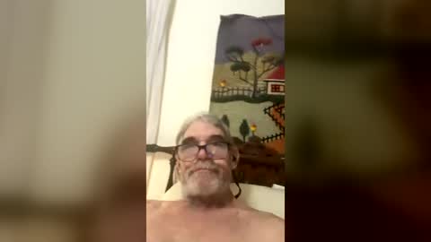 Snapshot of henrybond1979 chatting on 06/28/26, 09:04 henrybond1979 online show from 06/28/26, 09:04