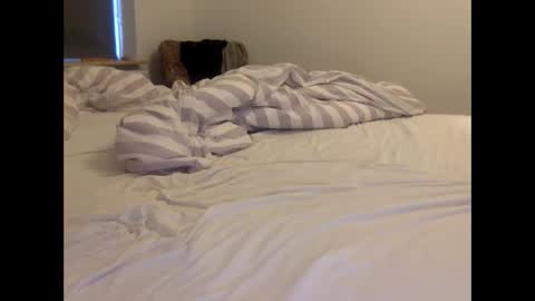 Snapshot of henryhipster chatting on 10/10/25, 06:12 Henryhipster sub spank useme new Europe Twink kiss first fit kinky naughty online show from 10/10/25, 06:12