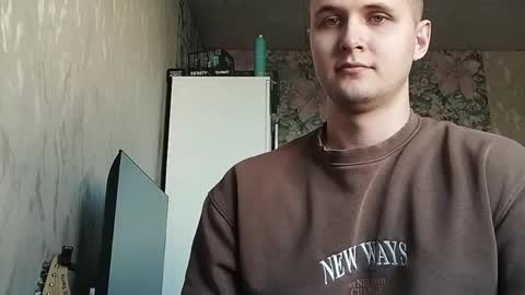 Snapshot of henryshadow_ chatting on 04/29/26, 11:03 Henry online show from 04/29/26, 11:03