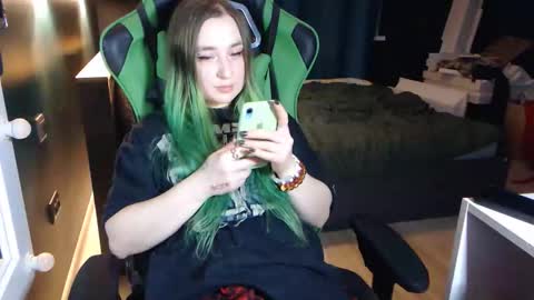 Hentaishiing online show from 11/05/25, 02:00