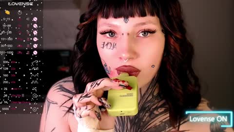 Snapshot of herbal_helpmepls chatting on 01/20/25, 08:18 dirty Diana online show from 01/20/25, 08:18