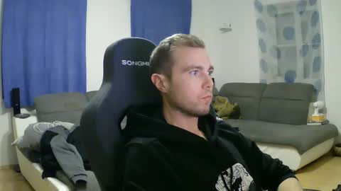 Snapshot of herbstenden chatting on 02/21/26, 07:48 John Pearl online show from 02/21/26, 07:48