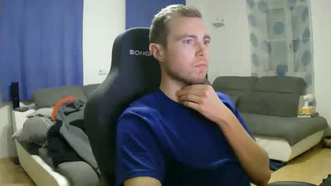 Snapshot of herbstenden chatting on 02/23/26, 06:49 John Pearl online show from 02/23/26, 06:49