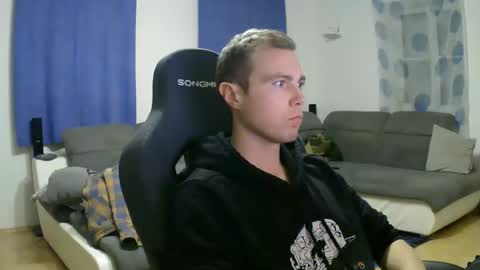 Snapshot of herbstenden chatting on 02/28/26, 08:43 John Pearl online show from 02/28/26, 08:43