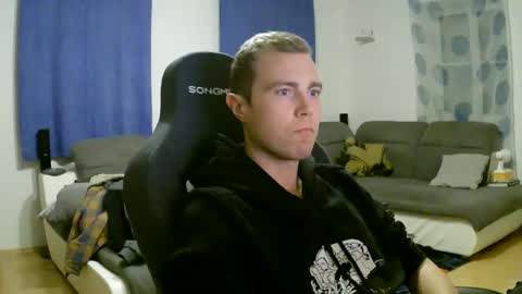 Snapshot of herbstenden chatting on 03/01/26, 08:00 John Pearl online show from 03/01/26, 08:00