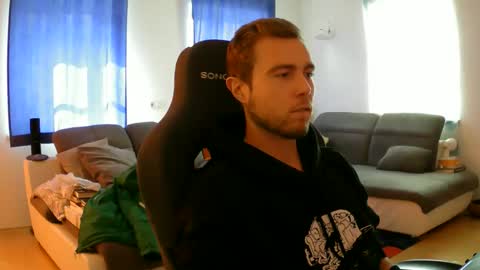 Snapshot of herbstenden chatting on 03/22/26, 10:51 John Pearl online show from 03/22/26, 10:51