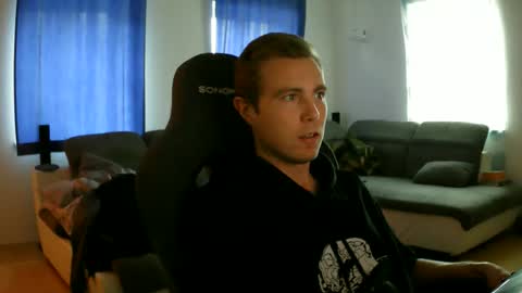 Snapshot of herbstenden chatting on 04/10/26, 08:52 John Pearl online show from 04/10/26, 08:52