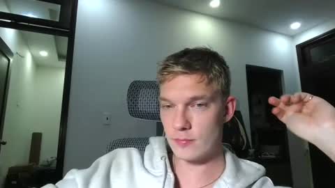 Snapshot of hercules__ chatting on 06/18/26, 03:38 Gregblonde Alextattoo online show from 06/18/26, 03:38