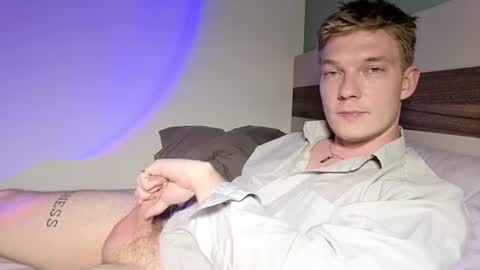 Snapshot of hercules__ chatting on 06/22/26, 05:32 Gregblonde Alextattoo online show from 06/22/26, 05:32