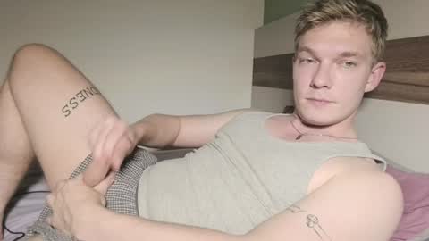 Snapshot of hercules__ chatting on 06/30/26, 06:20 Gregblonde Alextattoo online show from 06/30/26, 06:20
