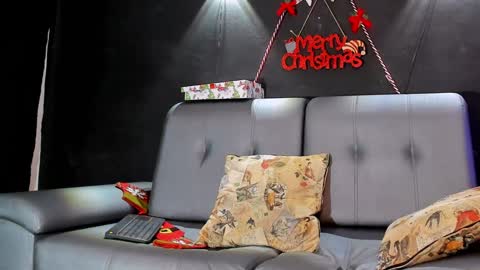 Snapshot of herculeswheeler chatting on 12/14/24, 10:28 Hercules online show from 12/14/24, 10:28