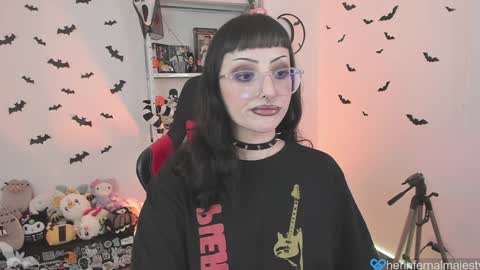 Snapshot of herinfernalmajesty chatting on 12/11/24, 12:33  Marie  online show from 12/11/24, 12:33