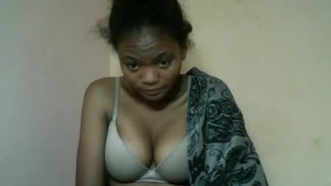 Snapshot of herisse01 chatting on 05/16/26, 12:18 herisse01 online show from 05/16/26, 12:18