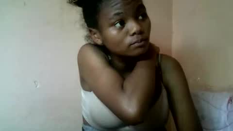 Snapshot of herisse01 chatting on 05/27/26, 05:15 herisse01 online show from 05/27/26, 05:15