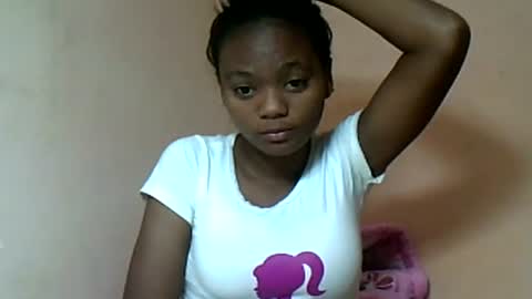 Snapshot of herisse01 chatting on 06/17/26, 03:24 herisse01 online show from 06/17/26, 03:24