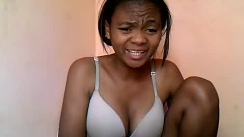 Snapshot of herisse01 chatting on 06/18/26, 11:47 herisse01 online show from 06/18/26, 11:47