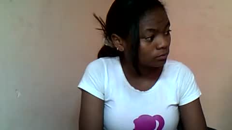 Snapshot of herisse01 chatting on 06/23/26, 05:49 herisse01 online show from 06/23/26, 05:49