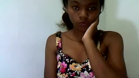 Snapshot of herisse01 chatting on 07/22/26, 06:00 herisse01 online show from 07/22/26, 06:00