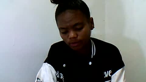 Snapshot of herisse01 chatting on 08/04/26, 10:40 herisse01 online show from 08/04/26, 10:40