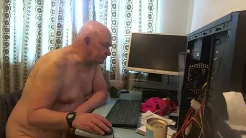 mature online show from 01/11/25, 09:36