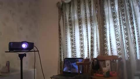 mature online show from 10/03/25, 09:17