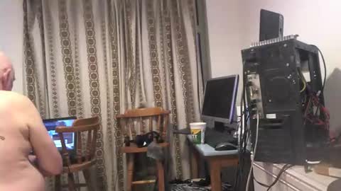 mature online show from 11/18/25, 06:40