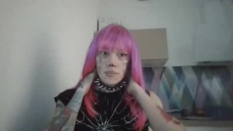 Snapshot of hermosa666 chatting on 12/18/25, 08:53 SatanGirl online show from 12/18/25, 08:53