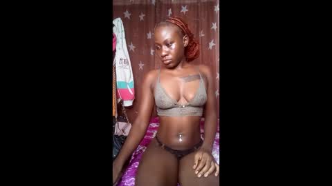 Snapshot of herslatt chatting on 12/23/25, 02:53 herslatt online show from 12/23/25, 02:53