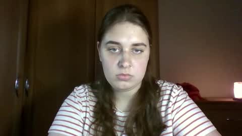 Snapshot of hess_luna_ chatting on 09/18/25, 09:11 hess_luna_ online show from 09/18/25, 09:11