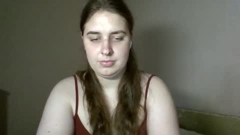 Snapshot of hess_luna_ chatting on 09/19/25, 09:00 hess_luna_ online show from 09/19/25, 09:00