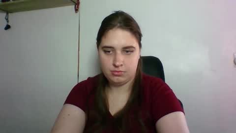 Snapshot of hess_luna_ chatting on 10/15/25, 09:09 hess_luna_ online show from 10/15/25, 09:09