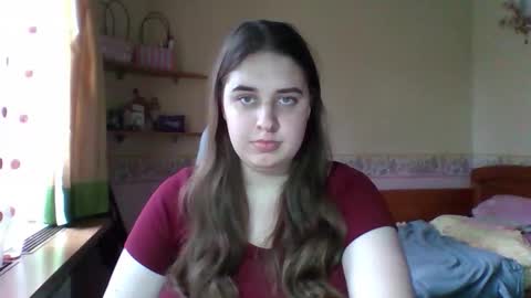 Snapshot of hess_luna_ chatting on 11/19/25, 09:09 hess_luna_ online show from 11/19/25, 09:09