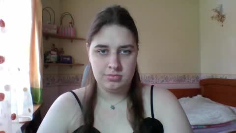 hess_luna_ online show from 04/16/26, 09:10