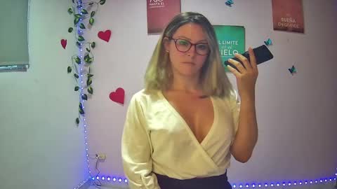 Hestesiaxx online show from 01/15/25, 10:46