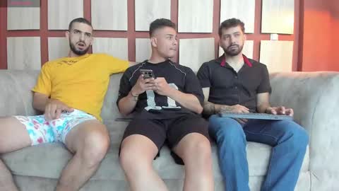 heteros men online show from 02/23/25, 02:35