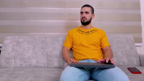 heteros men online show from 03/06/25, 01:14