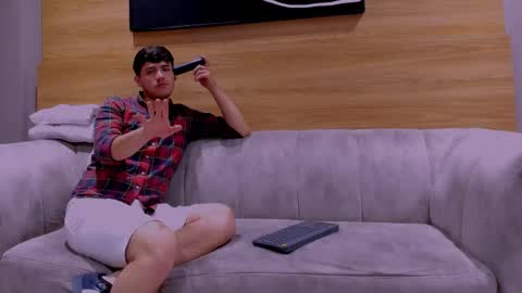 heteros men online show from 12/15/25, 01:26