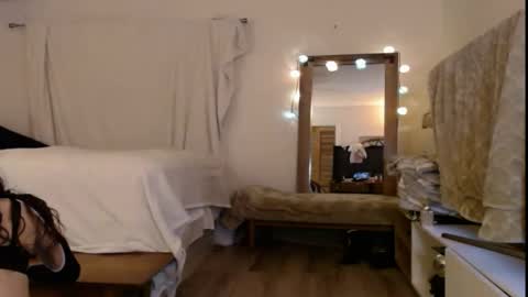 Snapshot of hevin69 chatting on 04/15/26, 03:02 hevin69 online show from 04/15/26, 03:02