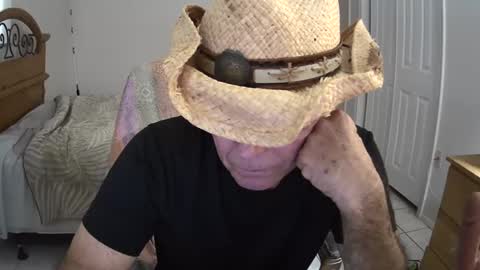 hewes1 online show from 02/04/25, 07:22