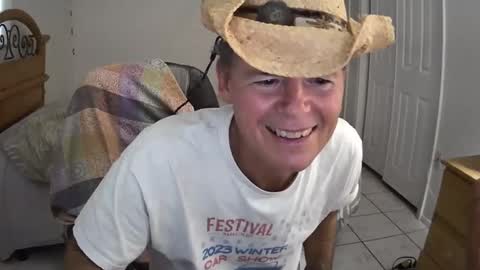 hewes1 online show from 02/07/25, 08:42