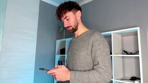 Snapshot of hey_arnold chatting on 12/31/24, 03:09 Arnold online show from 12/31/24, 03:09