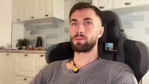 Snapshot of hey_arnold chatting on 11/13/25, 09:36 Arnold online show from 11/13/25, 09:36