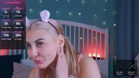 Snapshot of hey_cassie chatting on 11/27/25, 04:09 hey_cassie online show from 11/27/25, 04:09