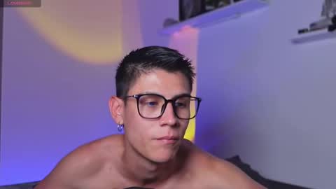 Snapshot of hey_cesard chatting on 03/11/25, 12:33 hey_cesard online show from 03/11/25, 12:33