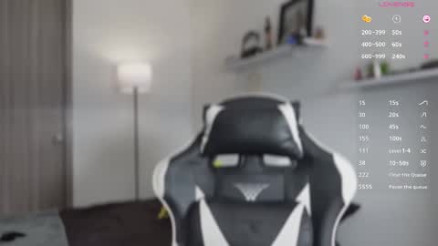 Snapshot of hey_cesard chatting on 10/27/25, 02:54 hey_cesard online show from 10/27/25, 02:54