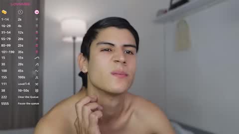 Snapshot of hey_cesard chatting on 11/29/25, 03:26 hey_cesard online show from 11/29/25, 03:26