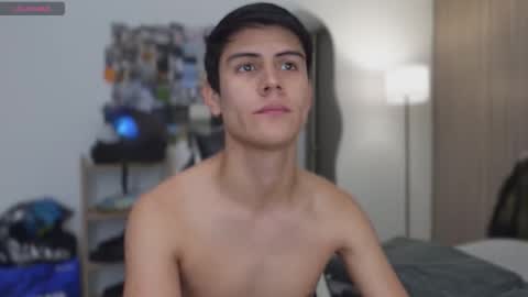 Snapshot of hey_cesard chatting on 12/03/25, 04:05 hey_cesard online show from 12/03/25, 04:05