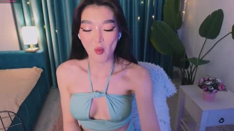 Audrey online show from 02/04/25, 02:53